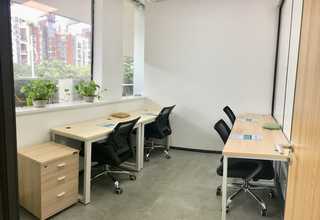 深圳龙岗区安全隔热膜附近专业贴膜店